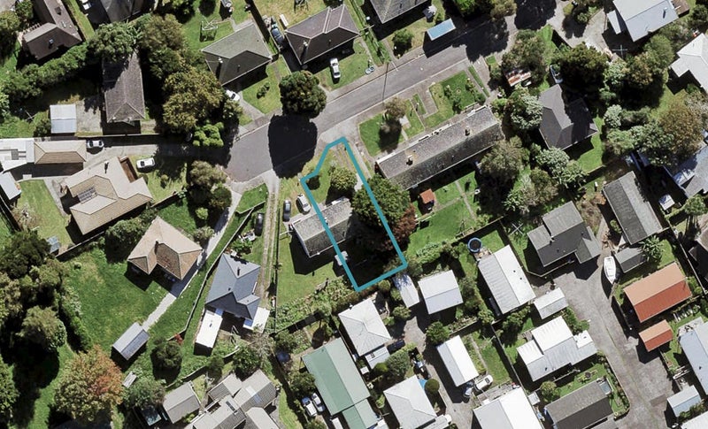 10 Bamford Place, Avondale, Auckland - Carousel 1