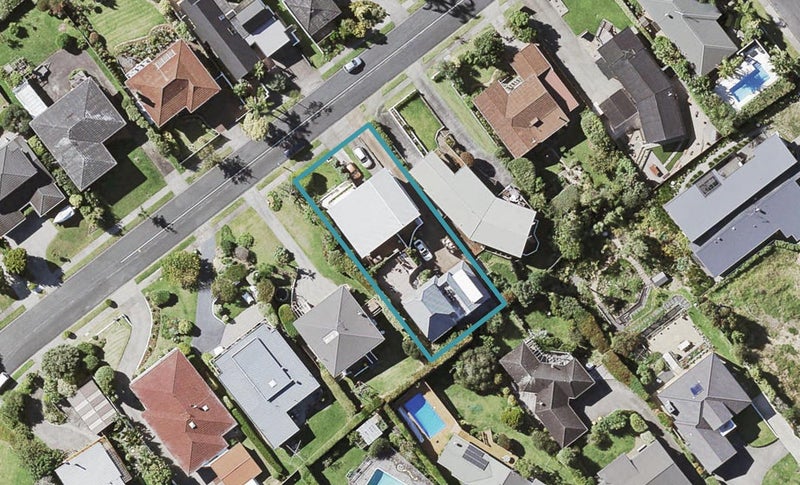 1/10 Copperfield Terrace, Mellons Bay, Auckland - Carousel 1