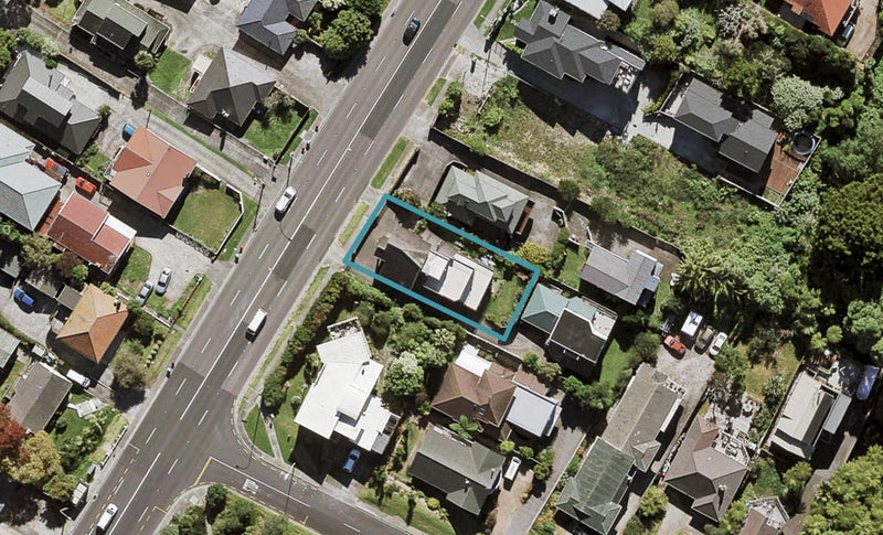 240 Hillsborough Road, Hillsborough, Auckland - Carousel 1