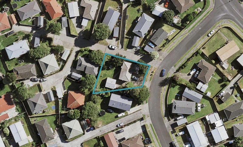 17 Dungarvon Place, Clendon Park, Auckland - Carousel 1