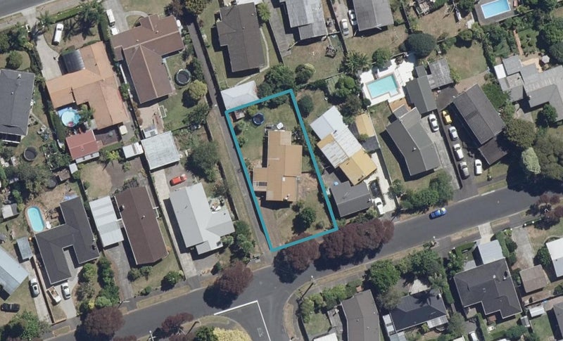 33 Pulham Crescent, Queenwood, Hamilton - Carousel 1