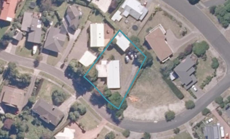 16 Cherry Lane, Acacia Bay, Taupo - Carousel 1