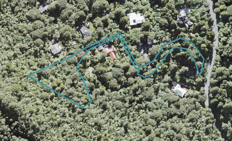410 Scenic Drive, Waiatarua, Auckland - Carousel 1