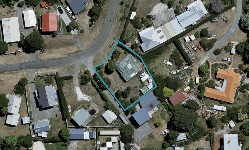 4 Gillies Crescent, Waimarama, Havelock North - Carousel 1