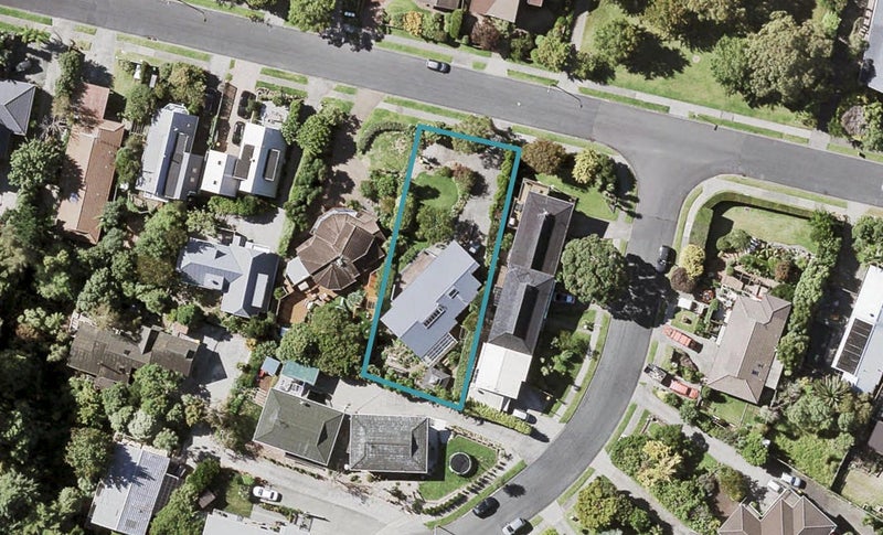 20 Charles Dickens Drive, Mellons Bay, Auckland - Carousel 1