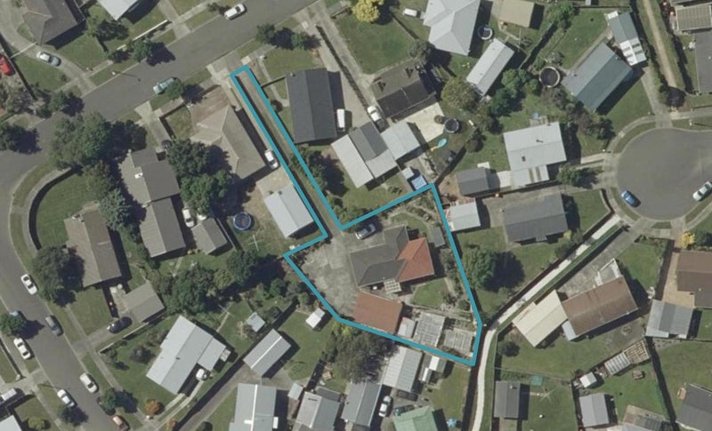 18 Lyndale Place, Kelvin Grove, Palmerston North - Carousel 1