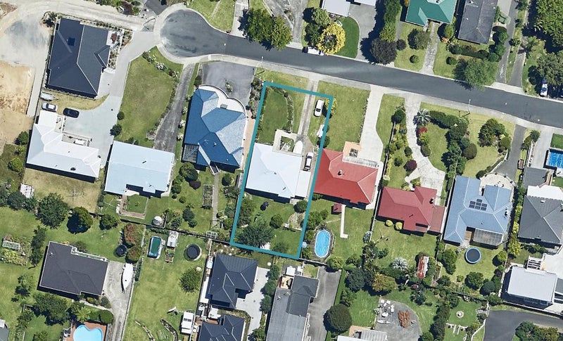 22 Rutherford Street, Otumoetai, Tauranga - Carousel 1
