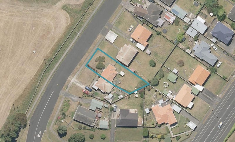 65 Selwyn Crescent, College Estate, Whanganui - Carousel 1