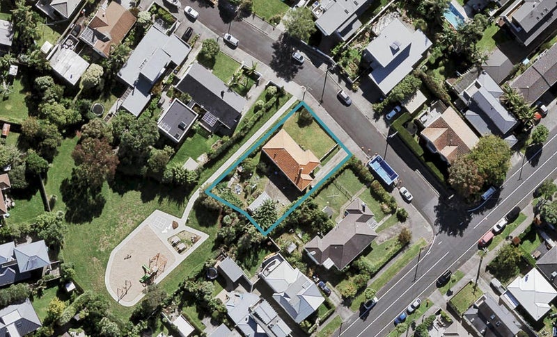 4 Tirotai Crescent, Westmere, Auckland - Carousel 1