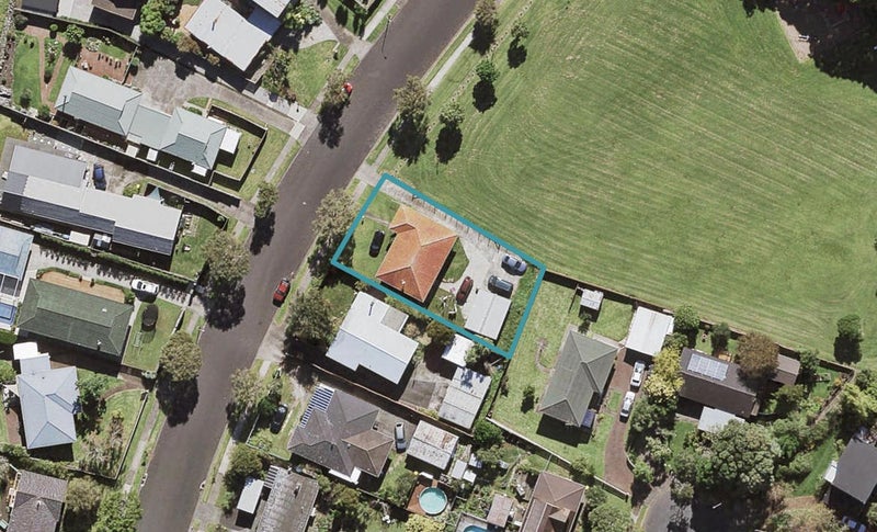110 Muir Avenue, Mangere Bridge, Auckland - Carousel 1