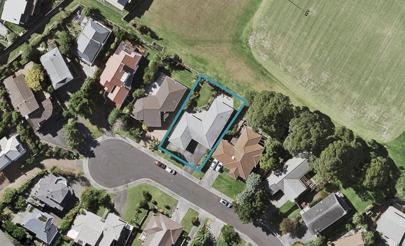 29 Ronald Macken Place, Windsor Park, Auckland - Carousel 1
