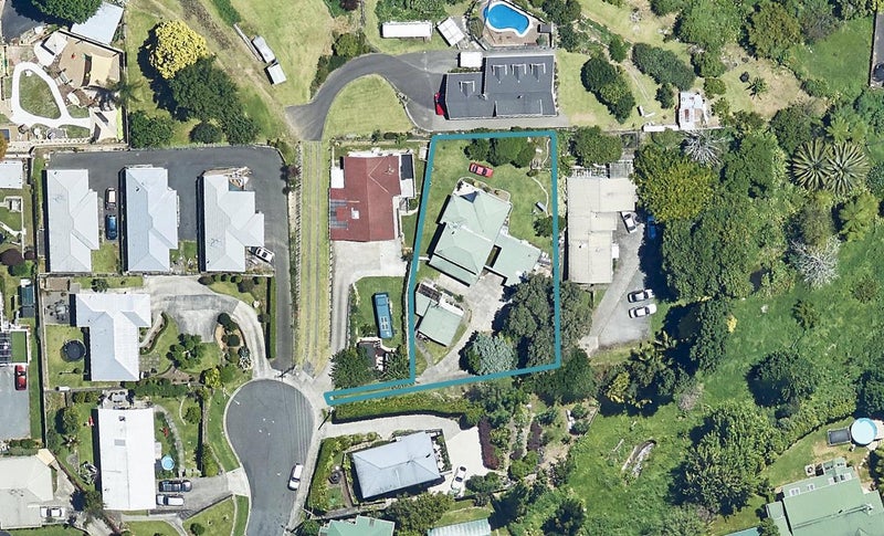 18 Russell Place, Brookfield, Tauranga - Carousel 1