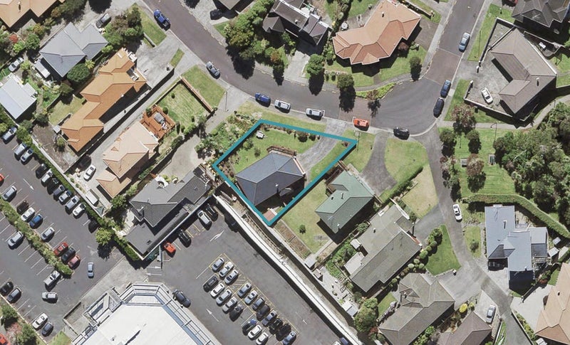 21 Millstream Drive, Henderson, Auckland - Carousel 1