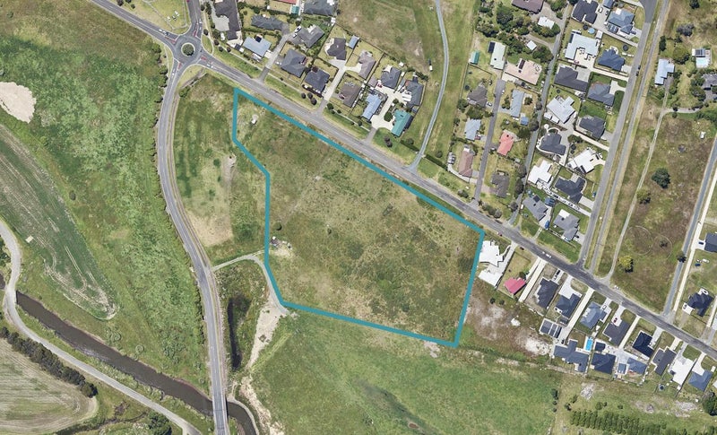 16 Bunyan Road, Coastlands, Whakatane - Carousel 1