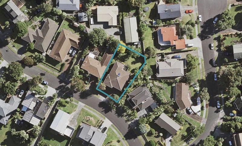 32 St Annes Crescent, Wattle Downs, Auckland - Carousel 1