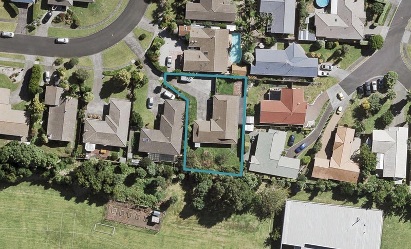 29 Frank Evans Place, Henderson, Auckland - Carousel 1