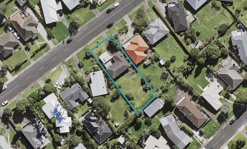 139 Moore Street, Hillcrest, Auckland - Carousel 1