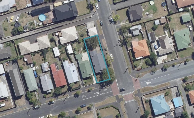 63 Cook Street, Hamilton East, Hamilton - Carousel 1