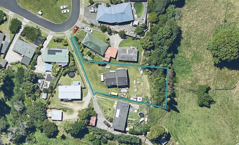 83 Townhead Crescent, Bethlehem, Tauranga - Carousel 1