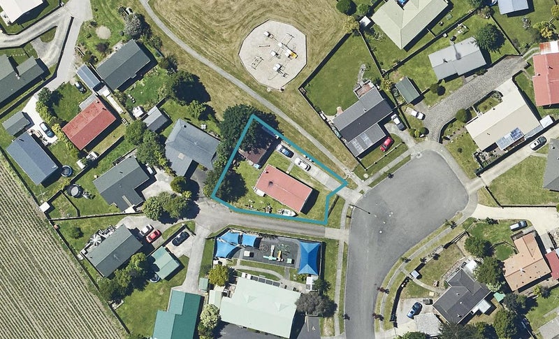 20 Bronte Place, Owhata, Rotorua - Carousel 1