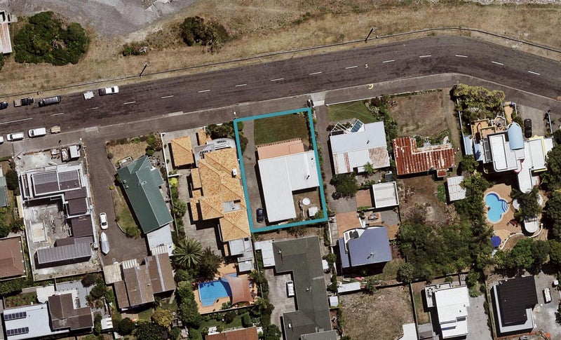12 Charles Street, Westshore, Napier - Carousel 1