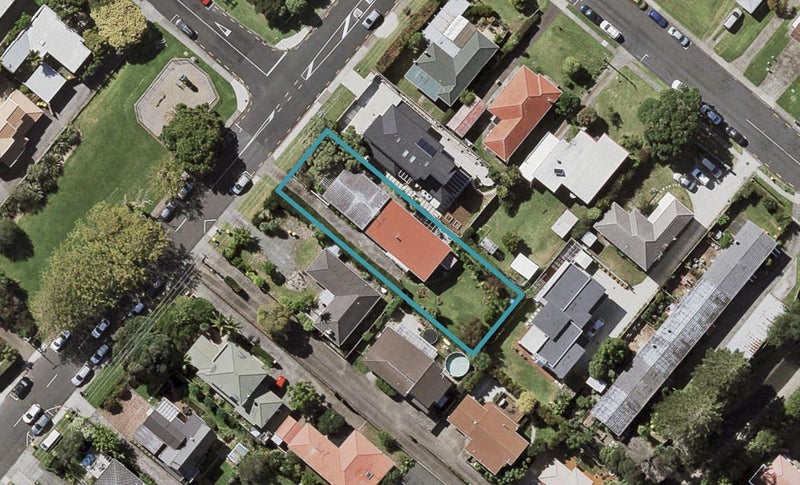 1/58 Nile Road, Milford, Auckland - Carousel 1