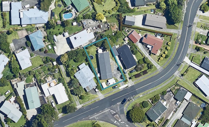 61 Sherwood Street, Bellevue, Tauranga - Carousel 1