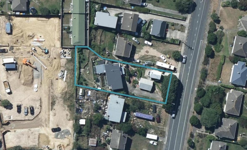 37 Dimock Street, Titahi Bay, Porirua - Carousel 1