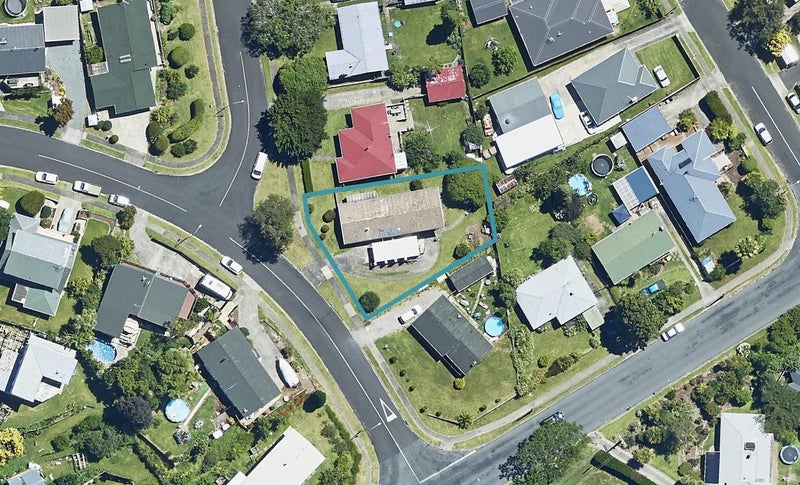 5 Grosmont Terrace, Brookfield, Tauranga - Carousel 1