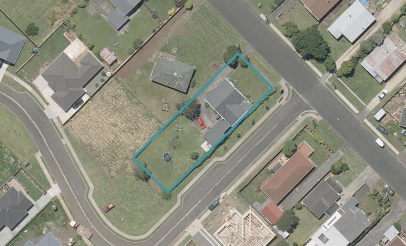 27 Surrey Road, Springvale, Whanganui - Carousel 1