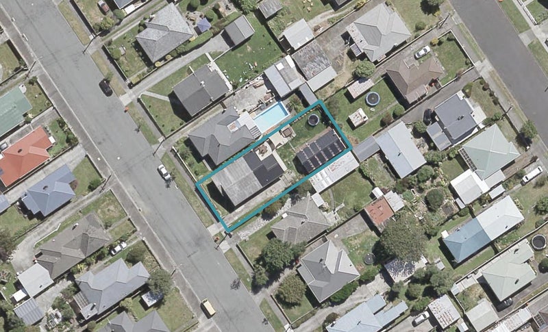 13 Beth Street, Trentham, Upper Hutt - Carousel 1