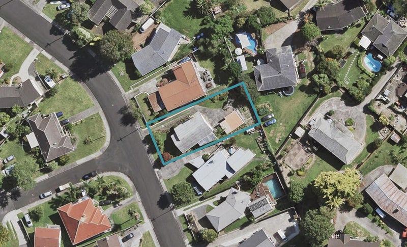 28 Lynmore Drive, Hillpark, Auckland - Carousel 1