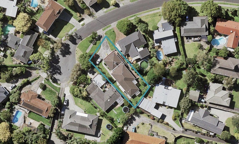 10 Hamish Place, Sunnyhills, Auckland - Carousel 1
