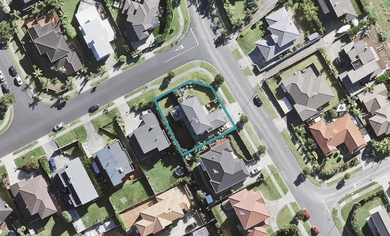 58 Rising Parade, Fairview Heights, Auckland - Carousel 1