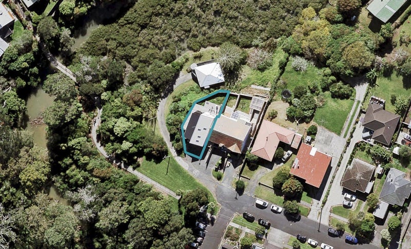 12A Hugh Brown Drive, New Lynn, Auckland - Carousel 1