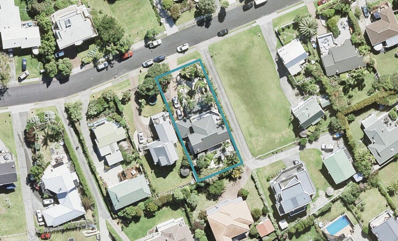 35 Pacific Parade, Army Bay, Whangaparaoa - Carousel 1