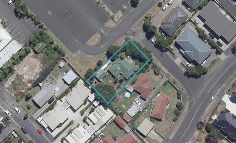 5 Baffles Crescent, Silverdale, Hamilton - Carousel 1