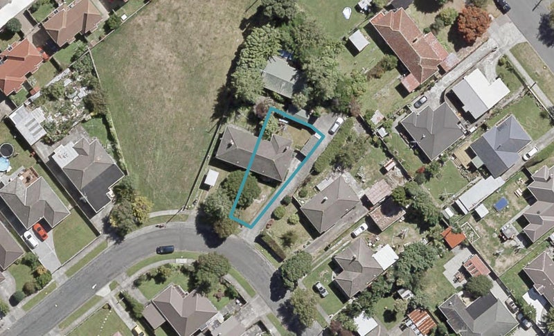 37 Atiawa Crescent, Waiwhetu, Lower Hutt - Carousel 1