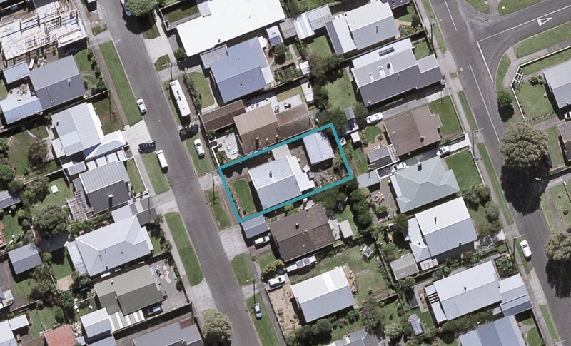 33 Newton Street, Fitzroy, New Plymouth - Carousel 1