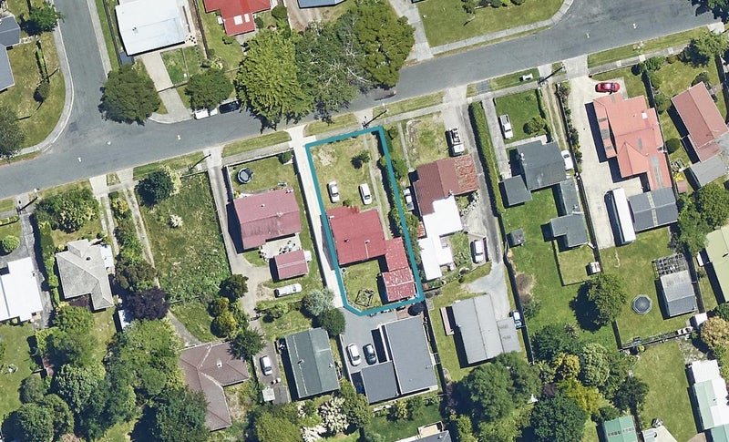16 Uta Street, Utuhina, Rotorua - Carousel 1