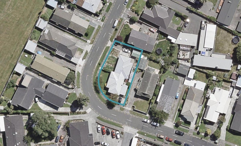 2/62 Wai-Iti Crescent, Woburn, Lower Hutt - Carousel 1