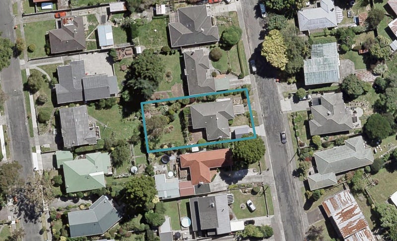 11 Kashmir Avenue, Clouston Park, Upper Hutt - Carousel 1