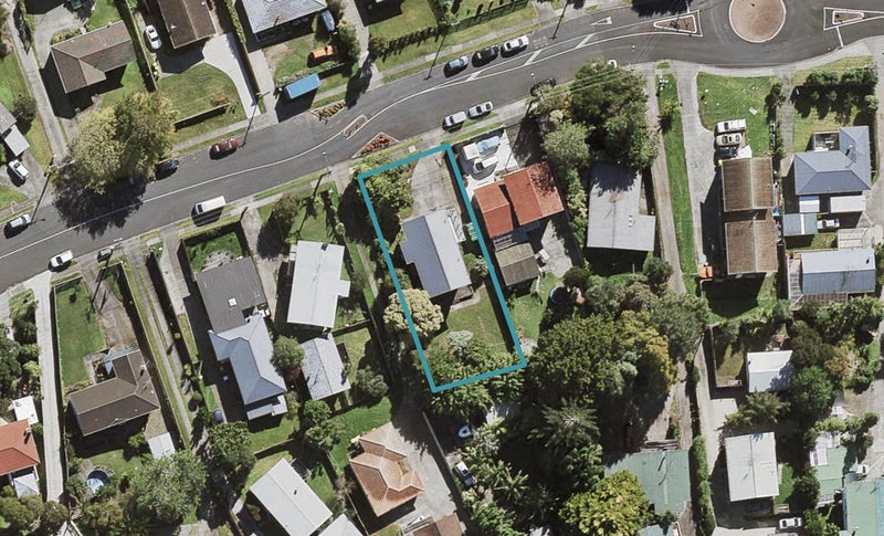 45 Ellice Road, Totara Vale, Auckland - Carousel 1