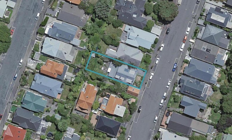 24 Rimu Road, Kelburn, Wellington - Carousel 1