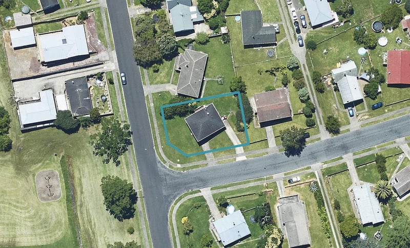14 Arawata Avenue, Welcome Bay, Tauranga - Carousel 1