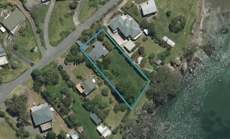 11 Taurikura Street, Whangārei Heads - Carousel 1