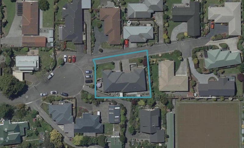 2/11 Tuscany Place, Beckenham, Christchurch - Carousel 1