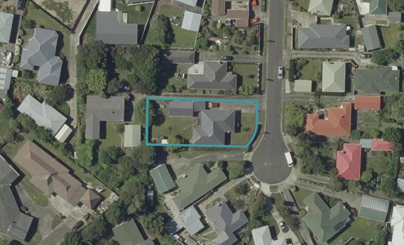 8 Eton Place, Terrace End, Palmerston North - Carousel 1