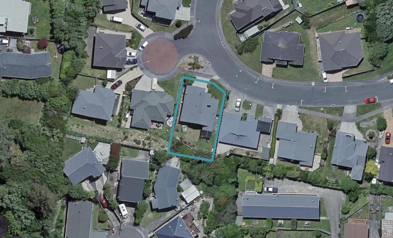17 Ring Lane, Paparangi, Wellington - Carousel 1