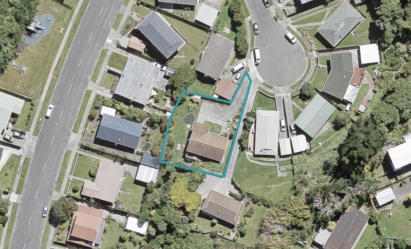 9 Becks Close, Kelson, Lower Hutt - Carousel 1